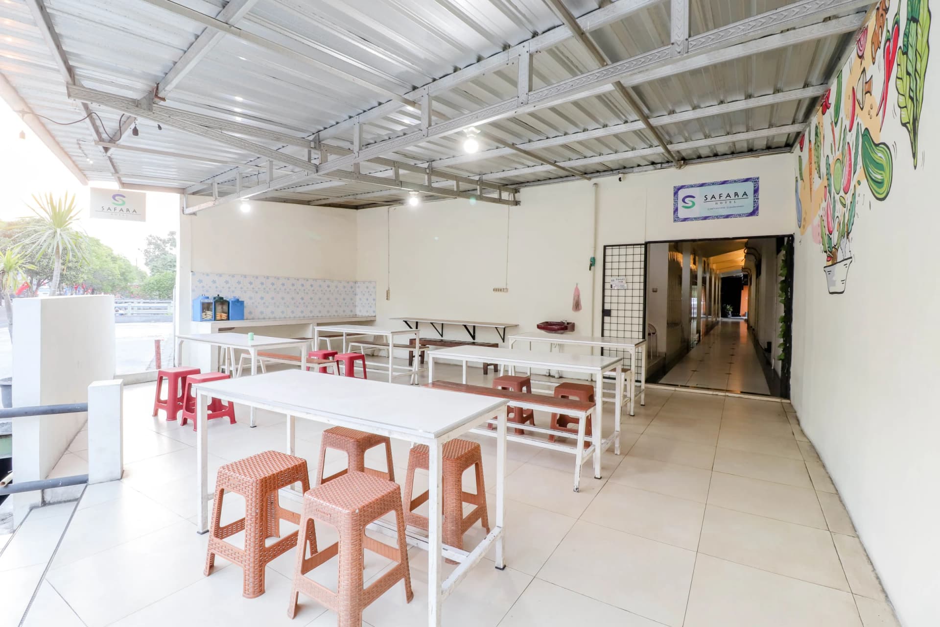 Area makan untuk tamu Safara Hotel
